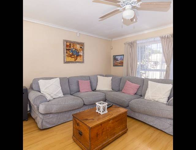 3 BEDROOM HOUSE SOLD IN FLAMINGO VLEI